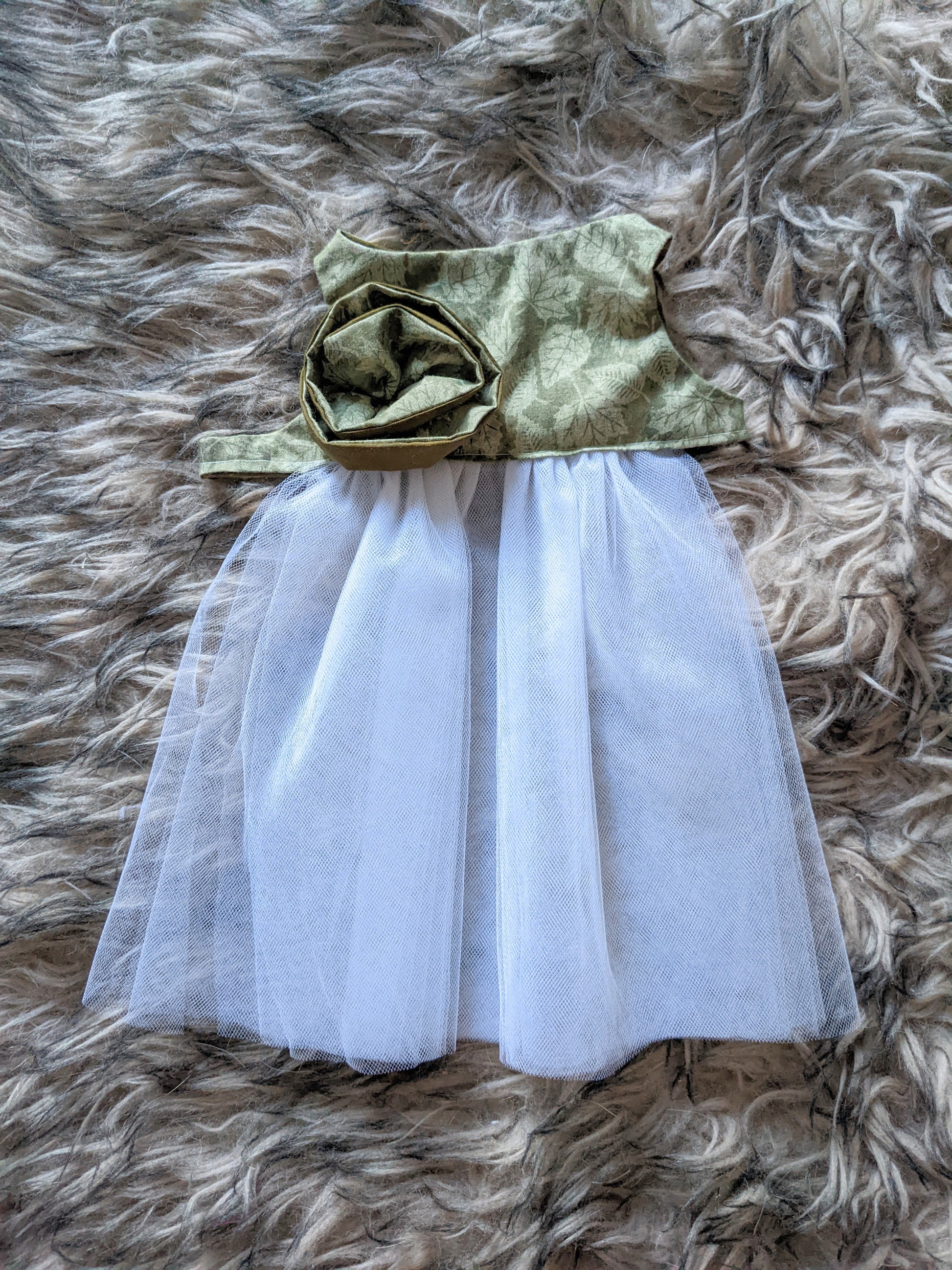 green cat dress for cat with flower