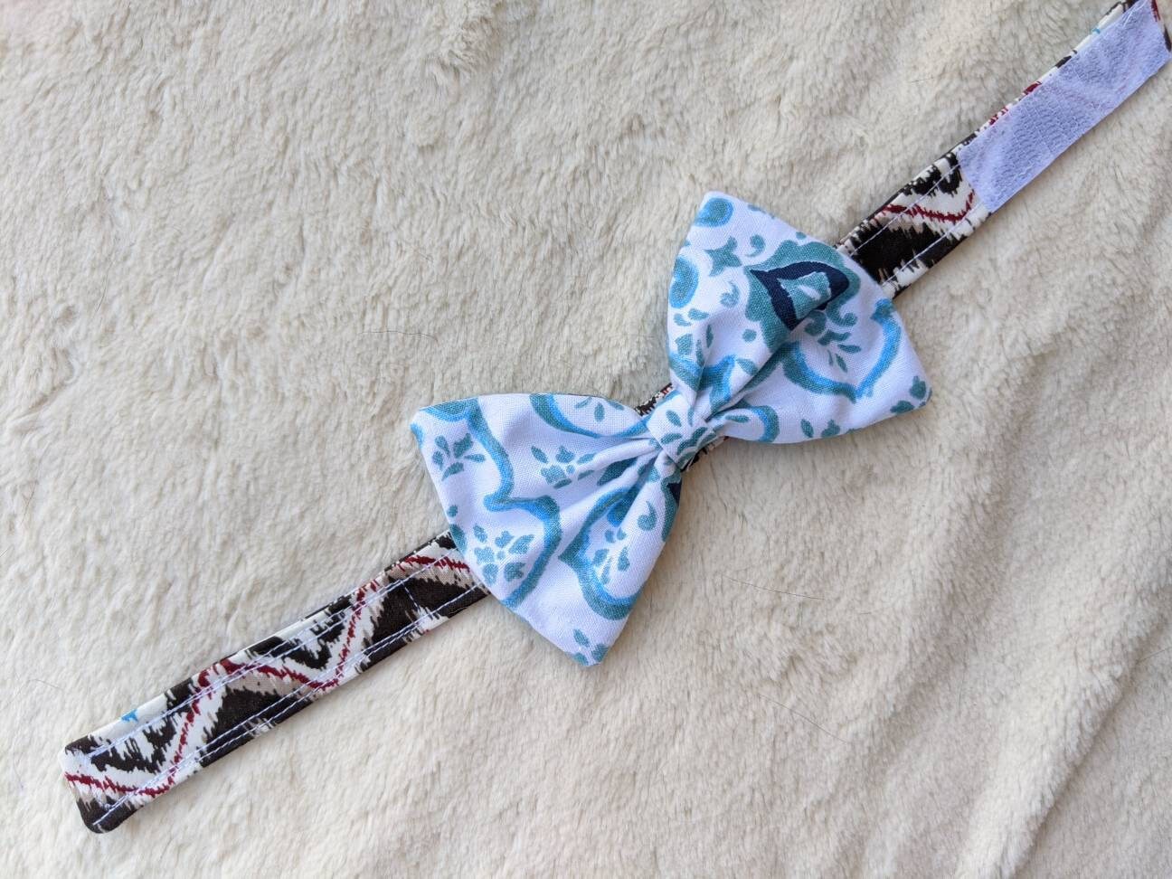 Adjustable Brown or Black Collar Accessory for Cat