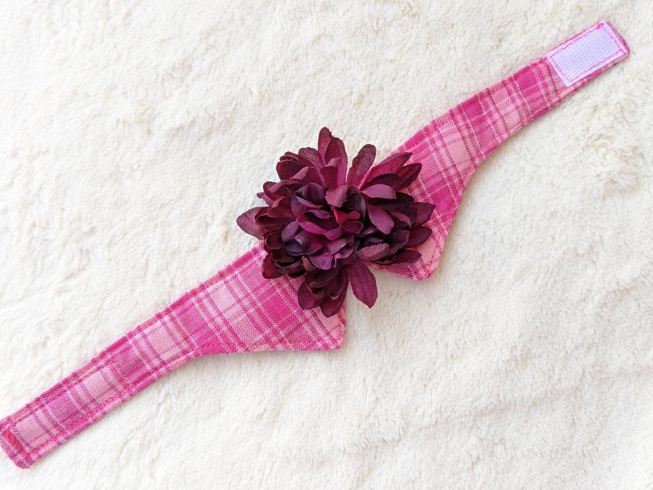 Adjustable Pink Collar Accessory for Cat