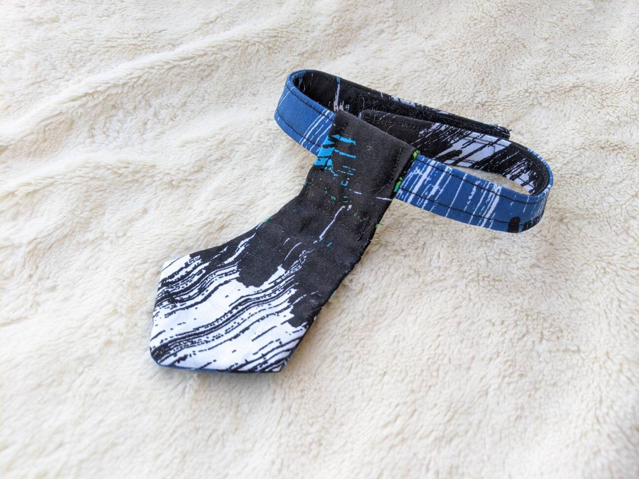 Black and Blue Skinny Adjustable Cat Tie Collar