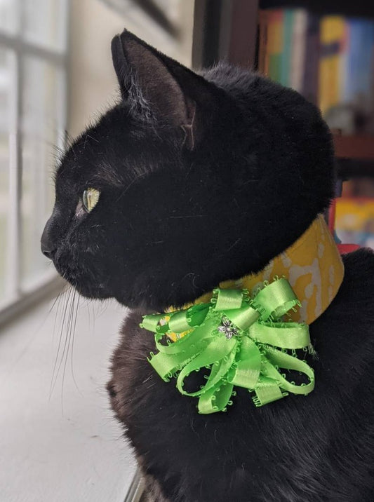 Wide Collar Adjustable Fabric Cat Accessory
